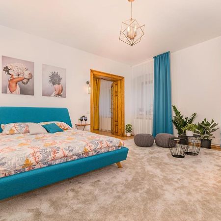 Garden Hideout - Central Apartment Брашов Екстериор снимка