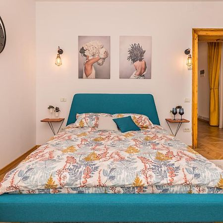 Garden Hideout - Central Apartment Брашов Екстериор снимка