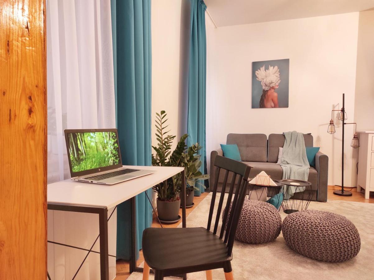 Garden Hideout - Central Apartment Брашов Екстериор снимка