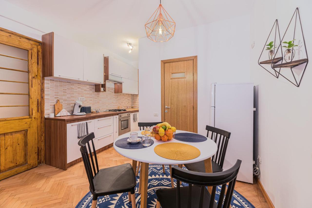 Garden Hideout - Central Apartment Брашов Екстериор снимка
