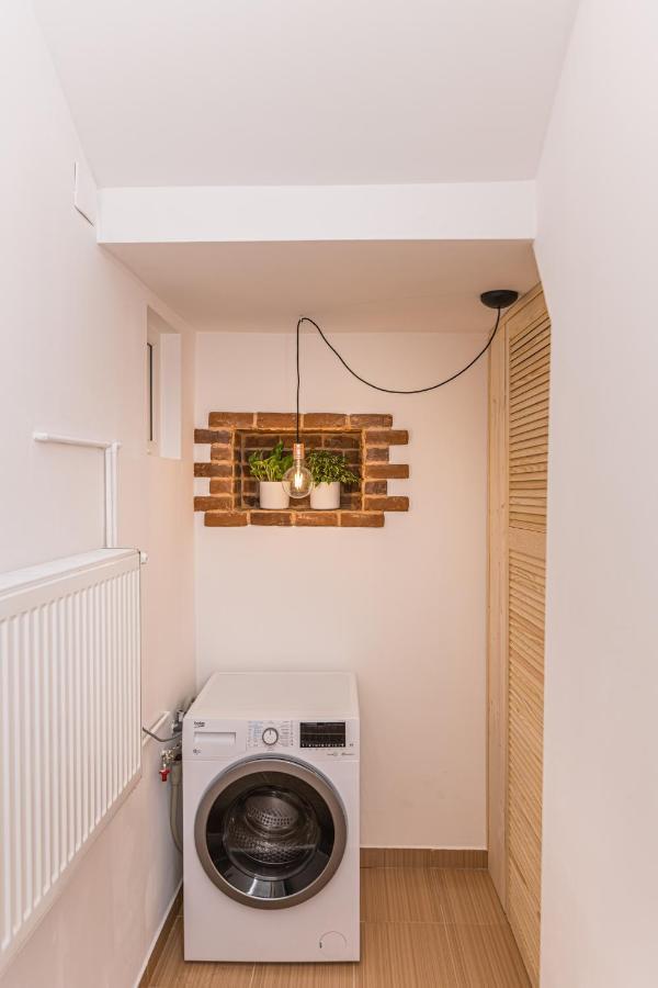 Garden Hideout - Central Apartment Брашов Екстериор снимка